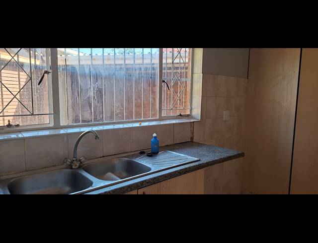 3 BEDROOM FREEHOLD TO LET IN EDELWEISS